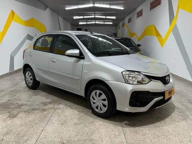 Carro Toyota Etios 2018 X 1.3 (Flex)