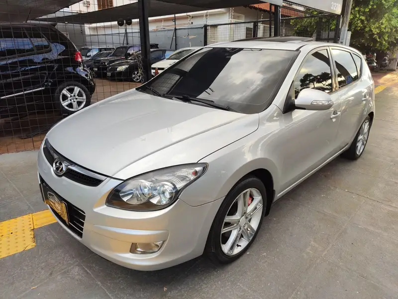 Hyundai i30 GLS 2.0 16V Top (aut.)