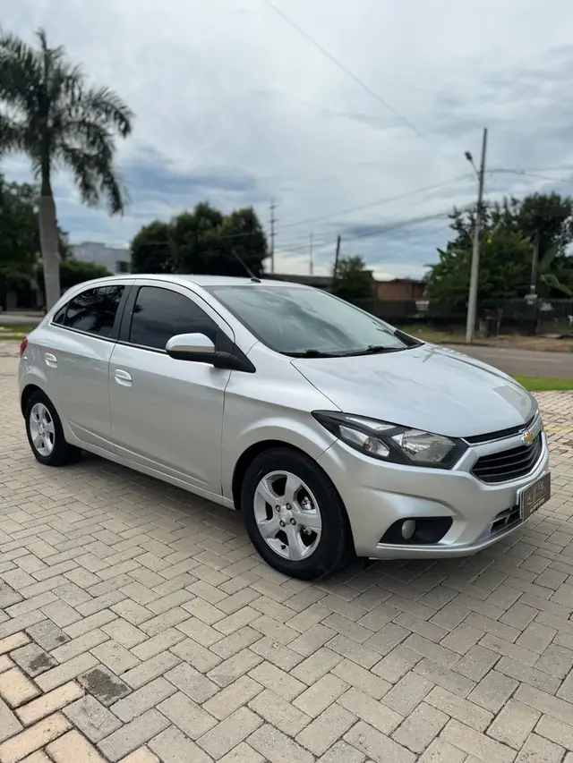 Carro Chevrolet Onix 2019 1.4 LT SPE/4 (Aut)