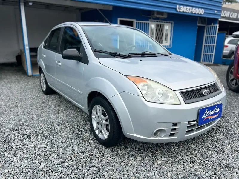 Ford Fiesta Sedan Trend 1.6 (Flex)