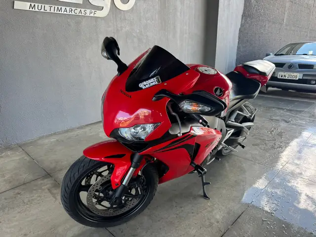 Carro Honda CBR 1000RR 2008 Fireblade (Standard)
