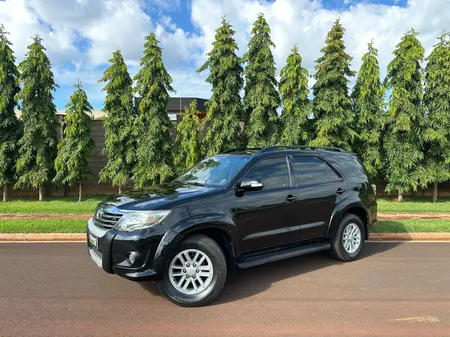 Carro Toyota Hilux SW4 2013 SR 2.7 4x2 (Flex)