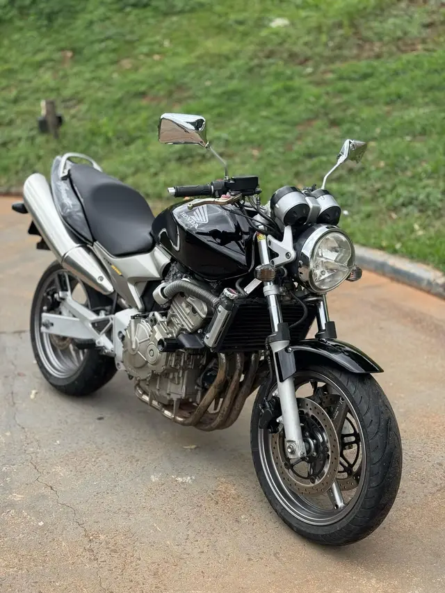 Moto Honda CB 900 2006 F Hornet