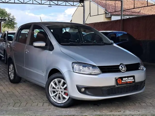 Carro Volkswagen Fox 2010 1.6 8V (Flex)