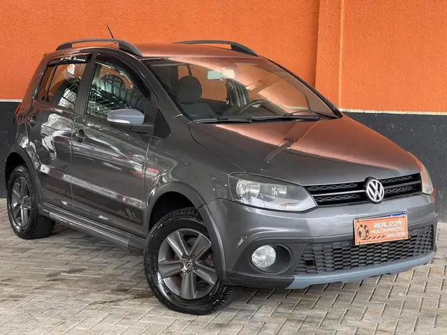 Carro Volkswagen CrossFox 2012 1.6 VHT (Flex)