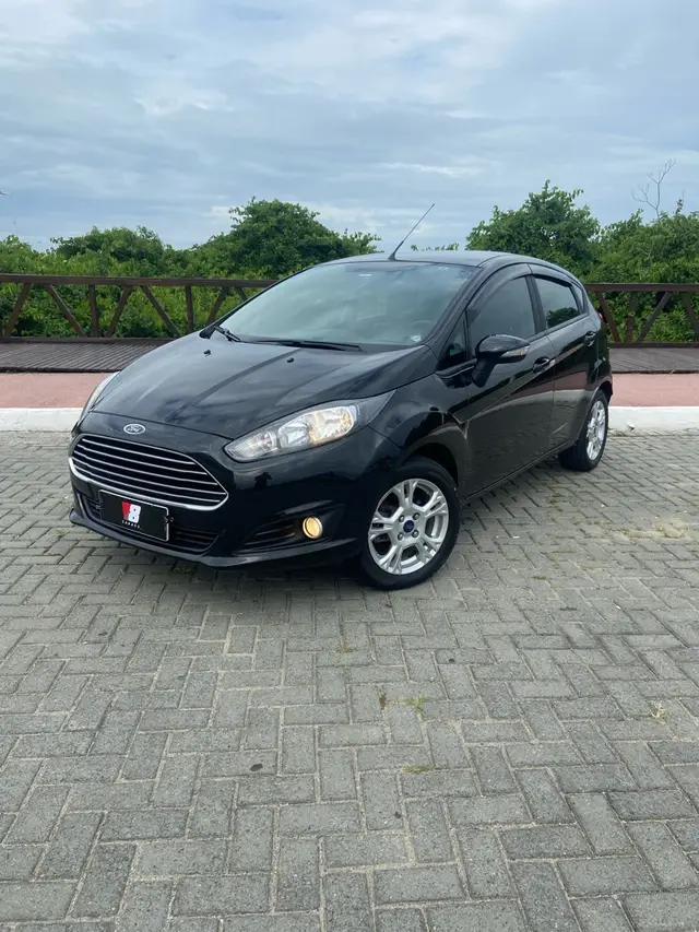 Carro Ford Fiesta Hatch 2016 SE Powershift 1.6 (Flex)