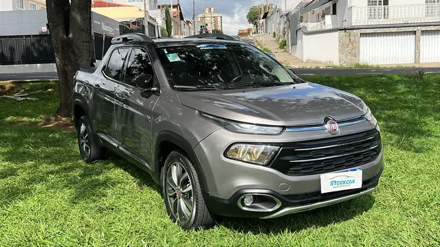 Carro Fiat Toro 2019 Volcano 2.0 diesel AT9 4x4
