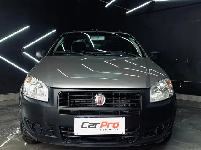 Carro Fiat Strada 2013 Working 1.4 (Flex)