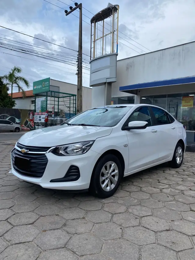 Carro Chevrolet Onix Plus 2023 LT 1.0