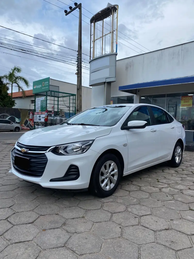 Chevrolet Onix Plus LT 1.0
