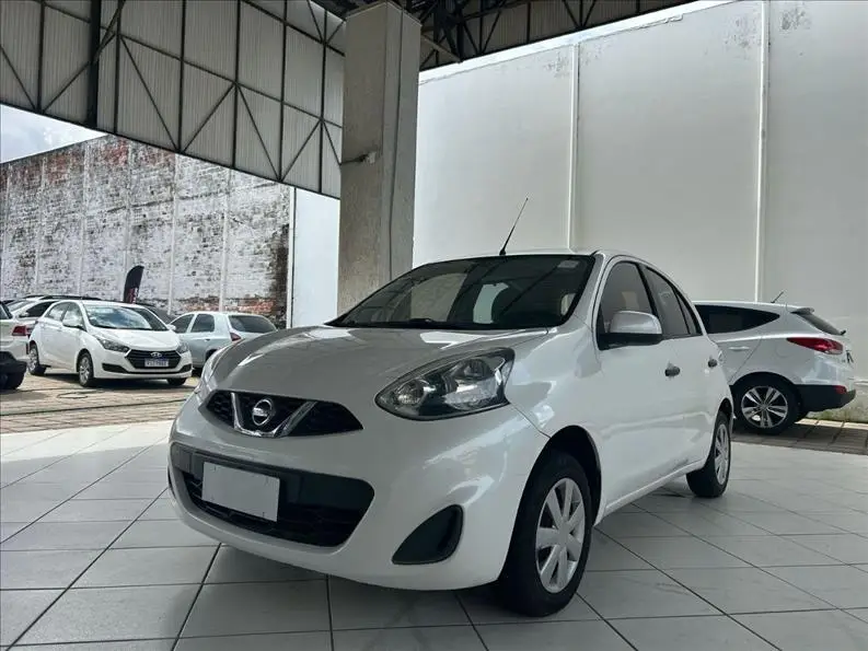 Nissan March 1.6 16V S (Flex)