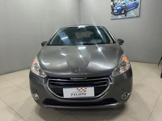 Carro Peugeot 208 2014 Griffe 1.6 16V (Flex)