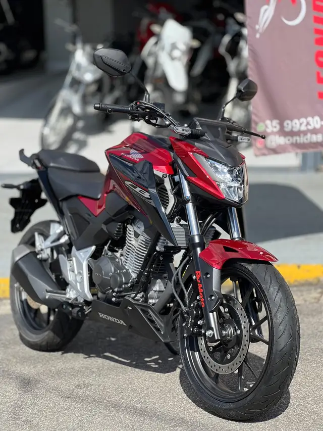 Carro Honda CB 300F Twister 2025 (CBS)