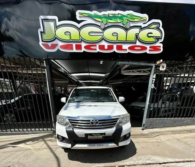 Carro Toyota Hilux SW4 2014 2.7 4x2 SR (Flex)