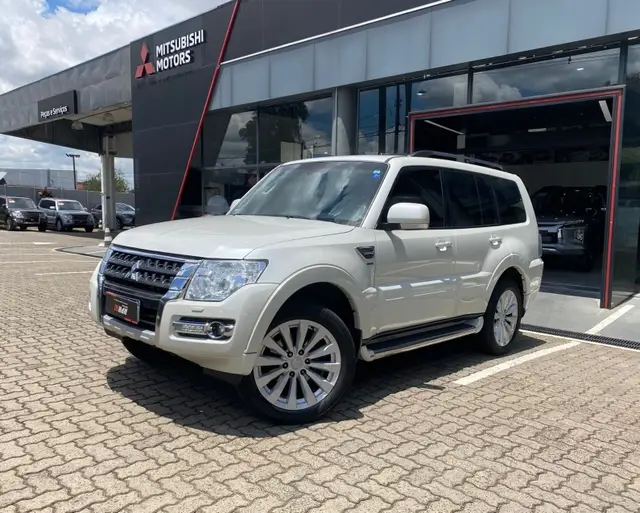 Carro Mitsubishi Pajero Full 2017 3.2 DI-D 5D HPE 4WD