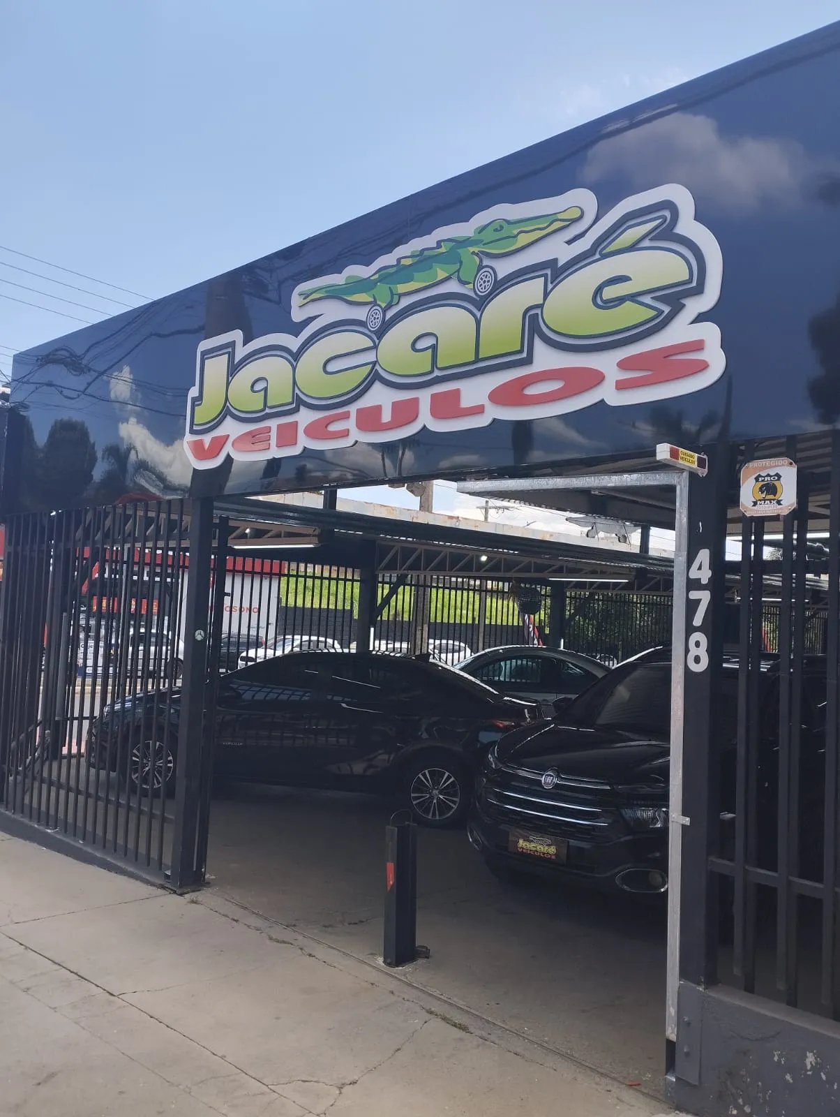 Fachada da loja Veículos à venda em Jacare Veiculos - Uberaba - MG | Mobiauto