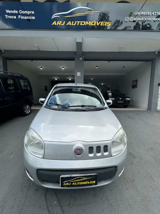 Carro Fiat Uno 2016 Vivace 1.0 8V (Flex) 4p