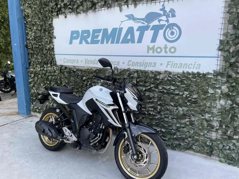 Yamaha Fazer FZ25 Connected