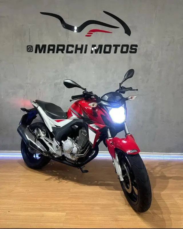 Moto Honda CB 250F Twister 2017 Standard