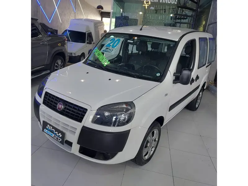 Fiat Doblò Essence 1.8 16V (Flex)