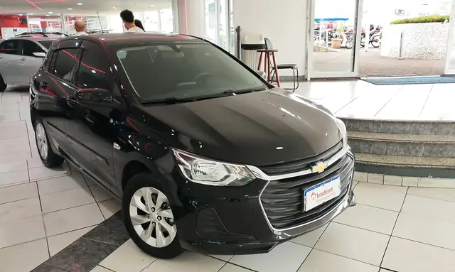 Carro Chevrolet Onix 2023 LT 1.0