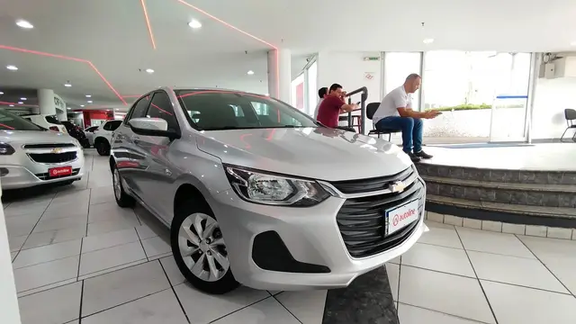 Carro Chevrolet Onix 2022 LT 1.0