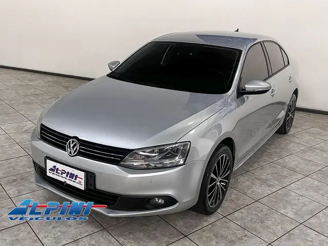 Carro Volkswagen Jetta 2013 2.0 Comfortline Tiptronic (Flex)
