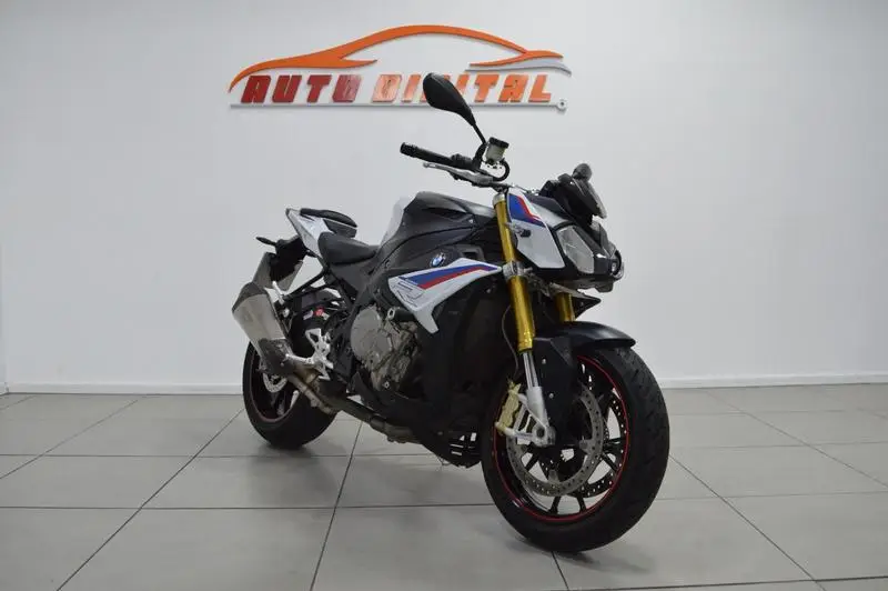 BMW RR