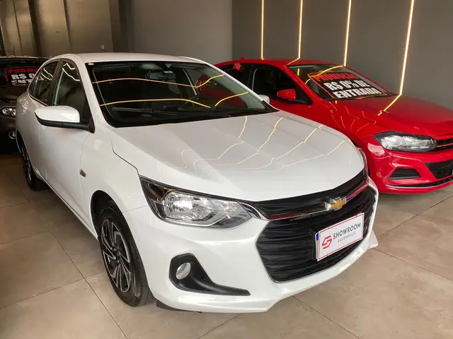 Carro Chevrolet Onix Plus 2024 LT 1.0