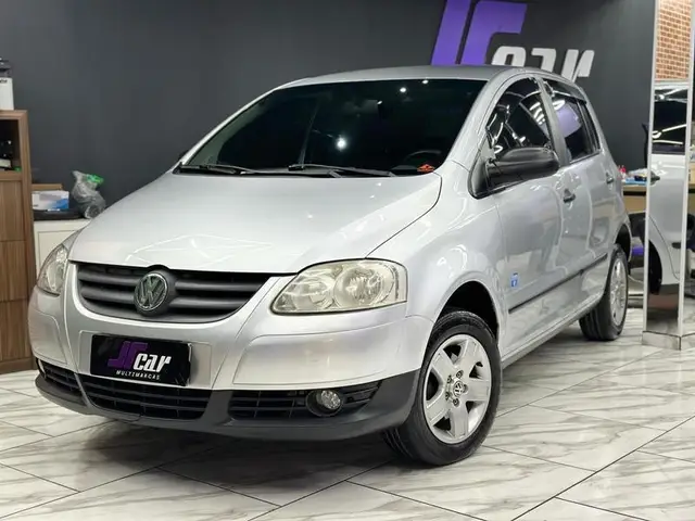 Carro Volkswagen Fox 2008 Route 1.0 8V (Flex)