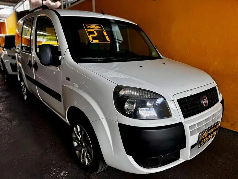 Fiat Doblò Essence 1.8 16V (Flex)