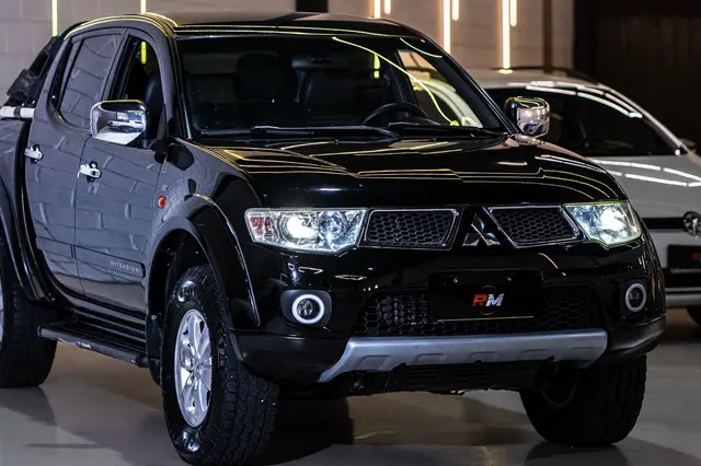 Carro Mitsubishi L200 Triton Sport 2013 3.2 DI-D 4x4 (Aut)