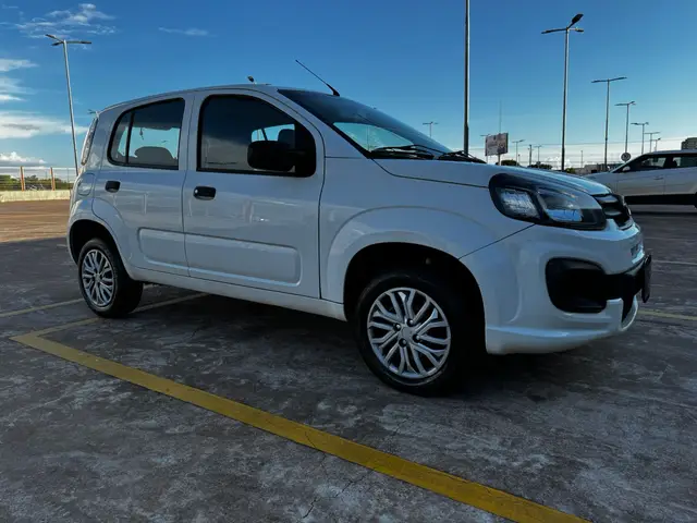 Carro Fiat Uno 2021 Attractive 1.0