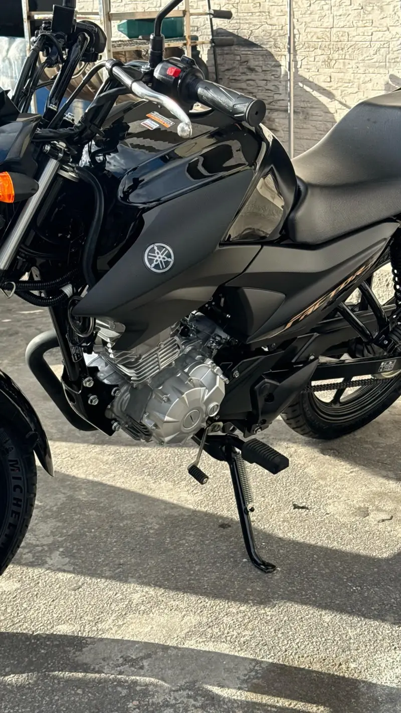 Yamaha YBR 125i Factor UBS