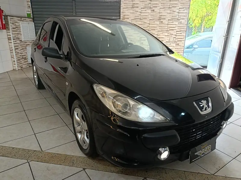 Peugeot 307 Hatch. Presence 1.6 16V (flex)