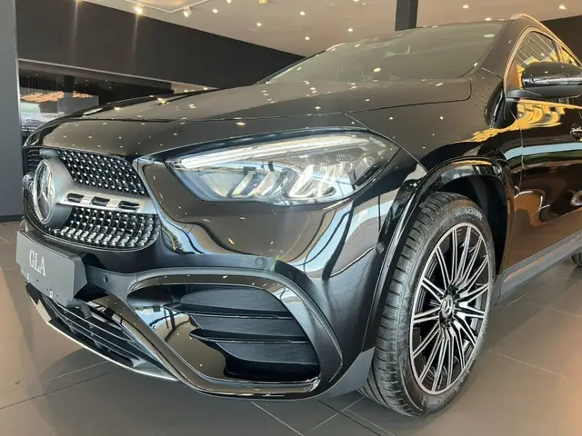 Carro Mercedes-Benz GLA 200 2025 AMG Line 1.3 Turbo (Aut)