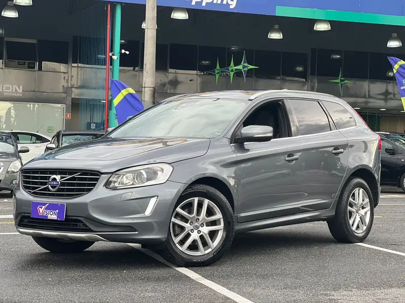 Volvo 2.4 D5 Momentum 4WD