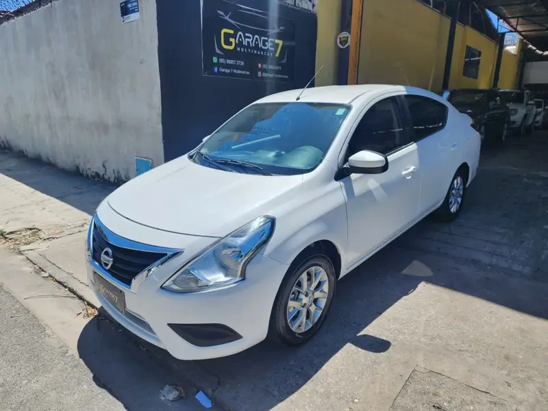 Nissan Versa 1.6 16V SV FlexStart CVT (Flex)
