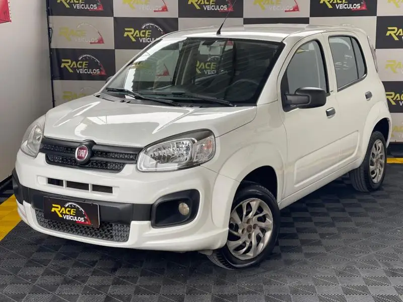 Fiat Uno Attractive 1.0 (Flex) 4p