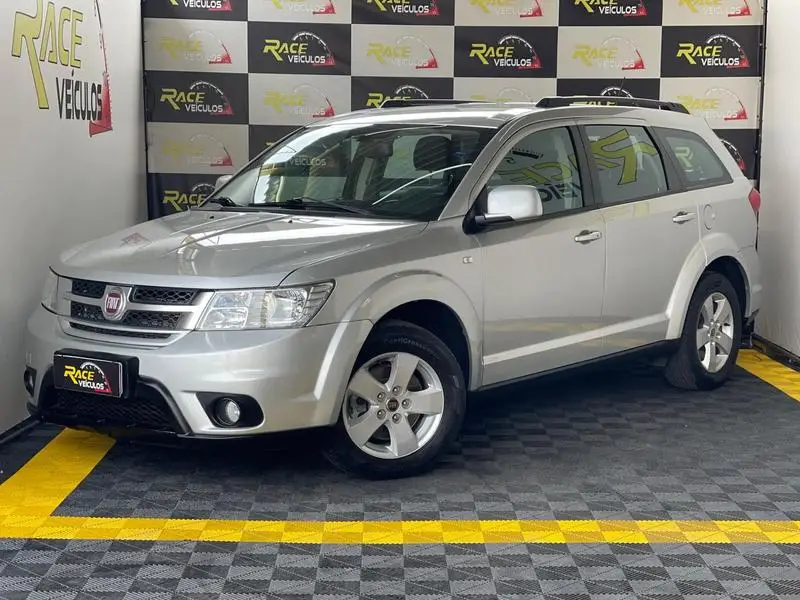 Fiat Freemont 2.4 16V Precision (Aut)