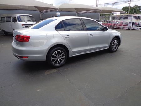 Jetta 2.0 Comfortline (Flex)