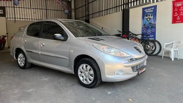 Carro Peugeot 207 SW 2013 XR S 1.4 8V (flex)