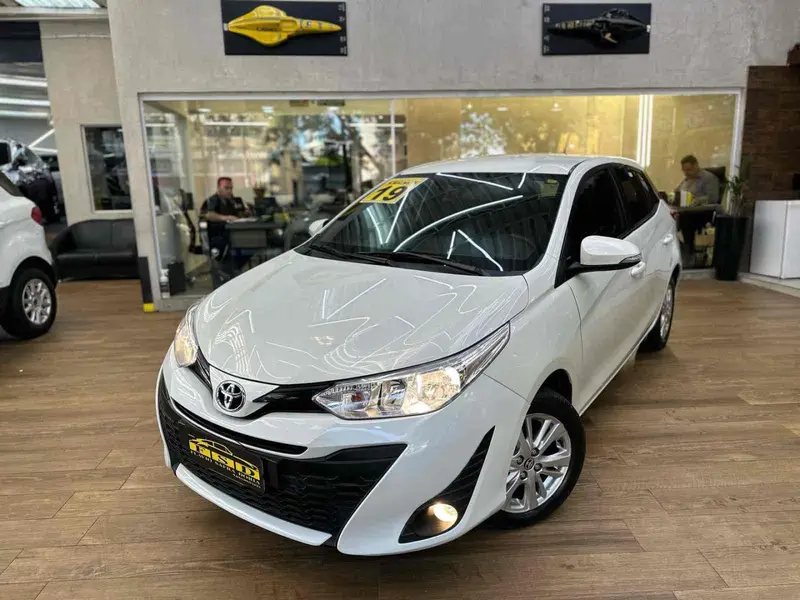 Toyota Yaris 1.3 XL CVT (Flex)