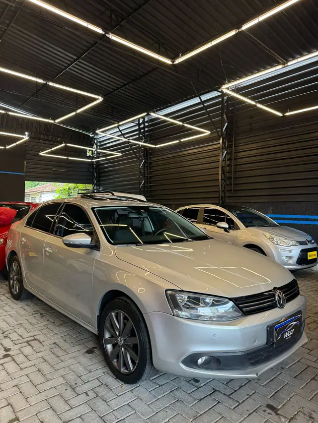 Carro Volkswagen Jetta 2011 2.0 Comfortline (Flex)