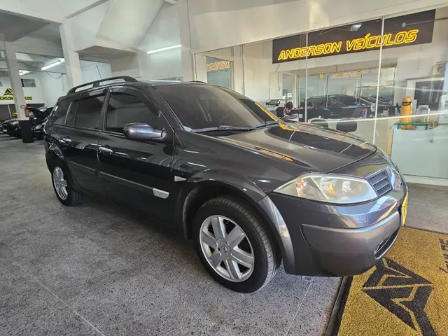 Carro Renault Megane Grand Tour 2008 Mégane Grand Tour Dynamique 2.0 16V (aut)