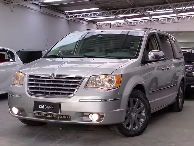 Carro Chrysler Town & Country 2009 3.8 V6
