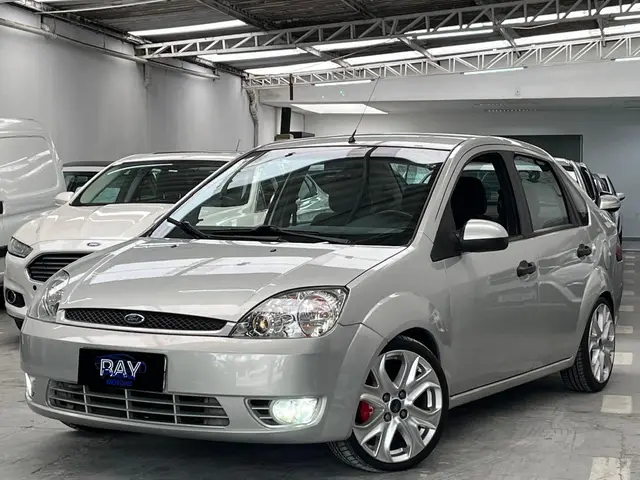 Carro Ford Fiesta Sedan 2006 1.6 (Flex)