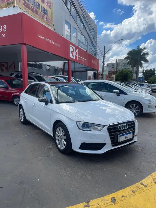 Carro Audi A3 Sportback 2014 Attraction
