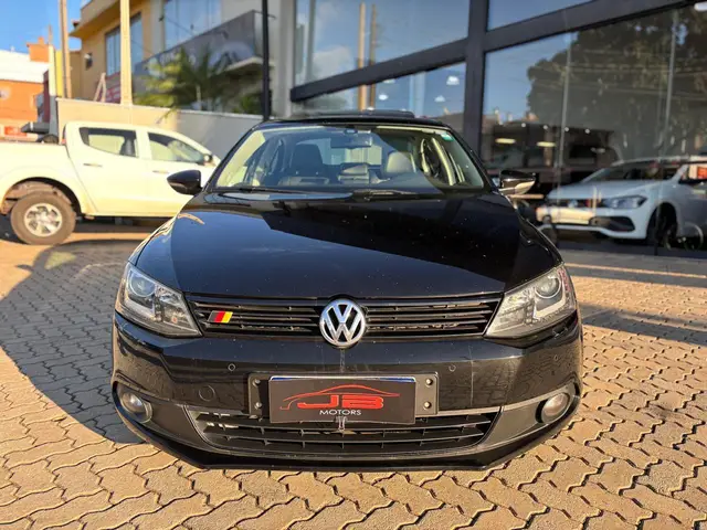 Carro Volkswagen Jetta 2013 2.0 TSI Highline DSG