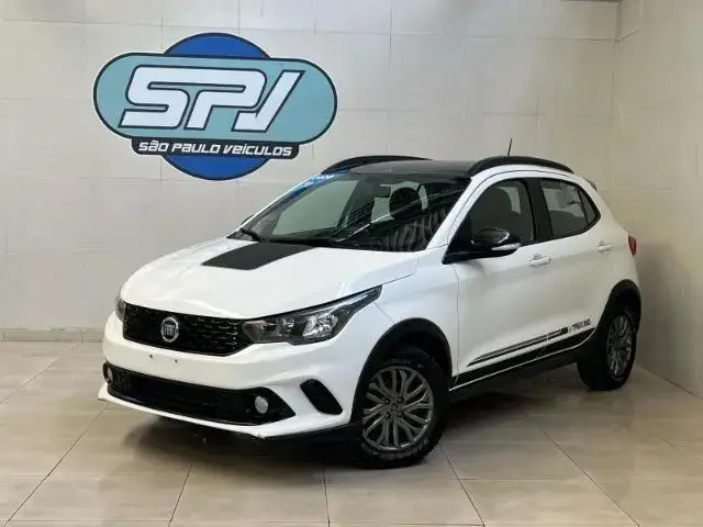 Fiat Argo 1.3 Trekking (Flex)
